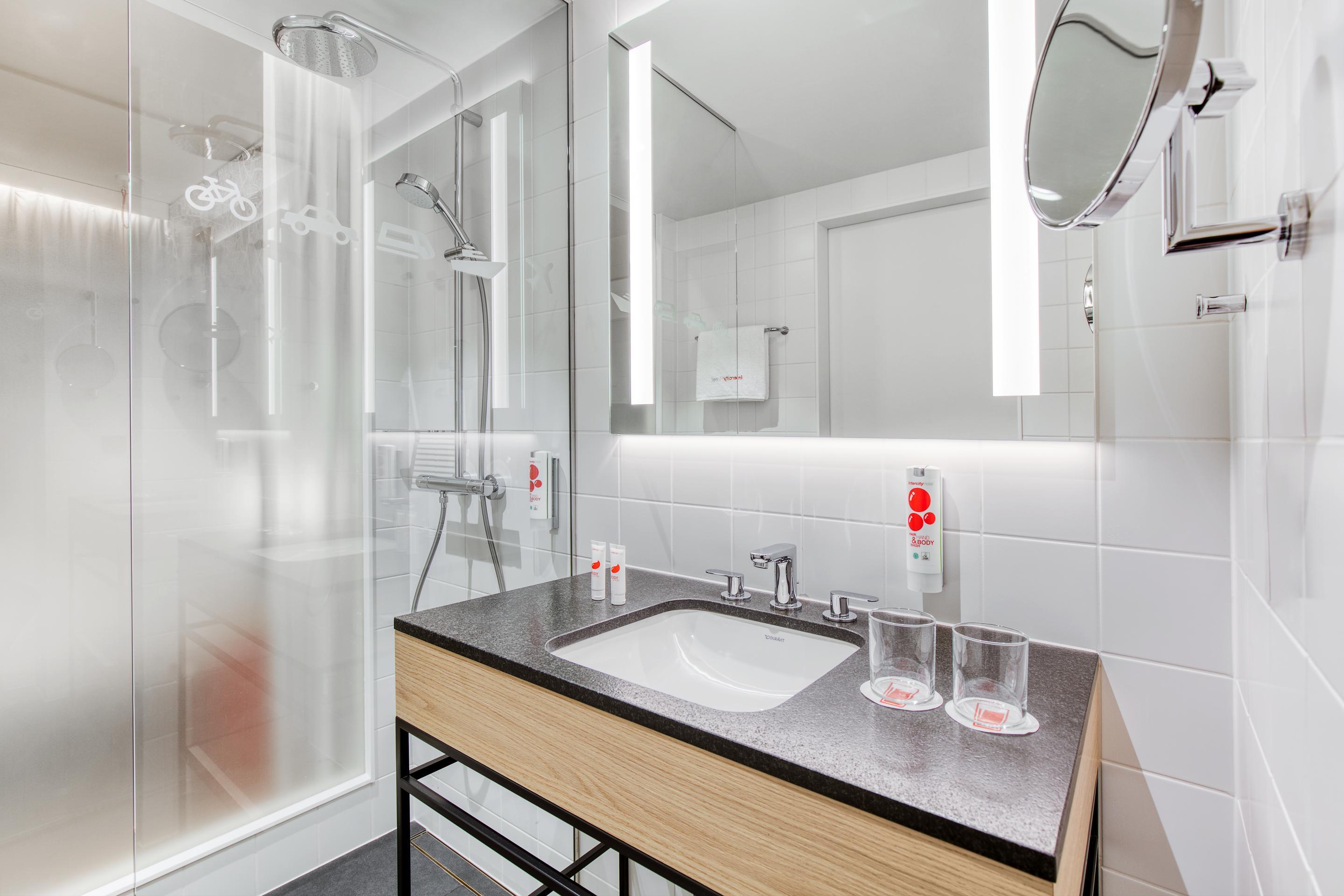 Intercityhotel Саарбрюккен Экстерьер фото
