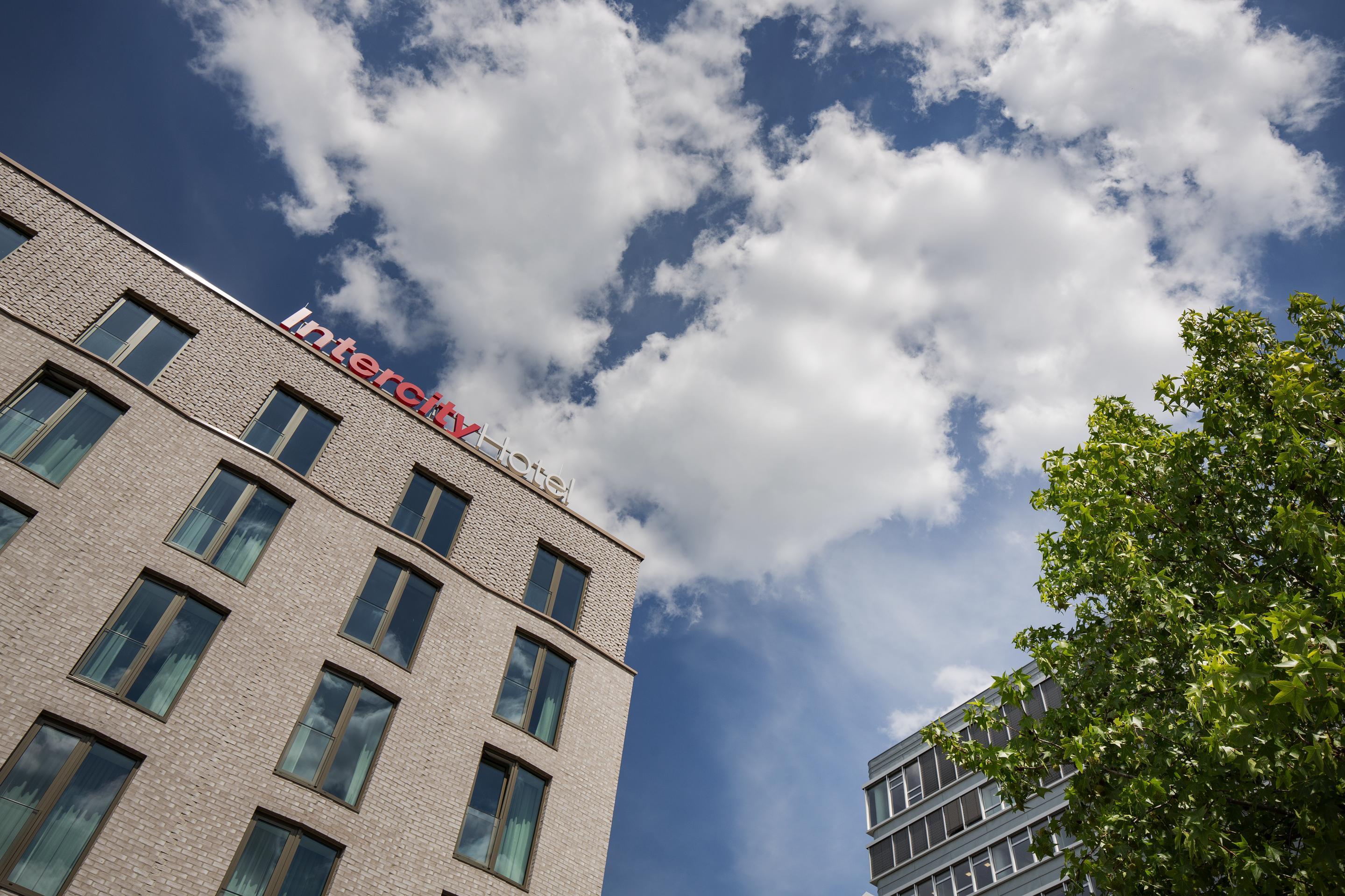 Intercityhotel Саарбрюккен Экстерьер фото