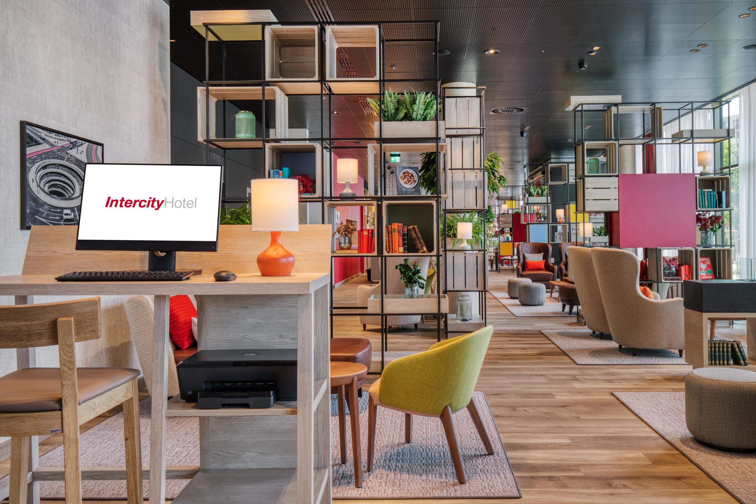 Intercityhotel Саарбрюккен Экстерьер фото